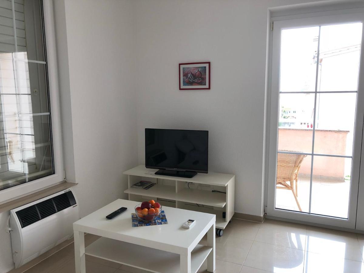 Apartments Irena Водице Экстерьер фото
